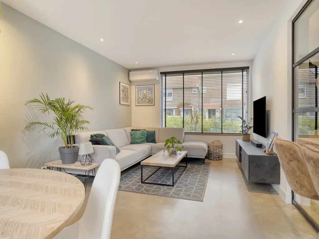 Irenestraat 7, RHOON