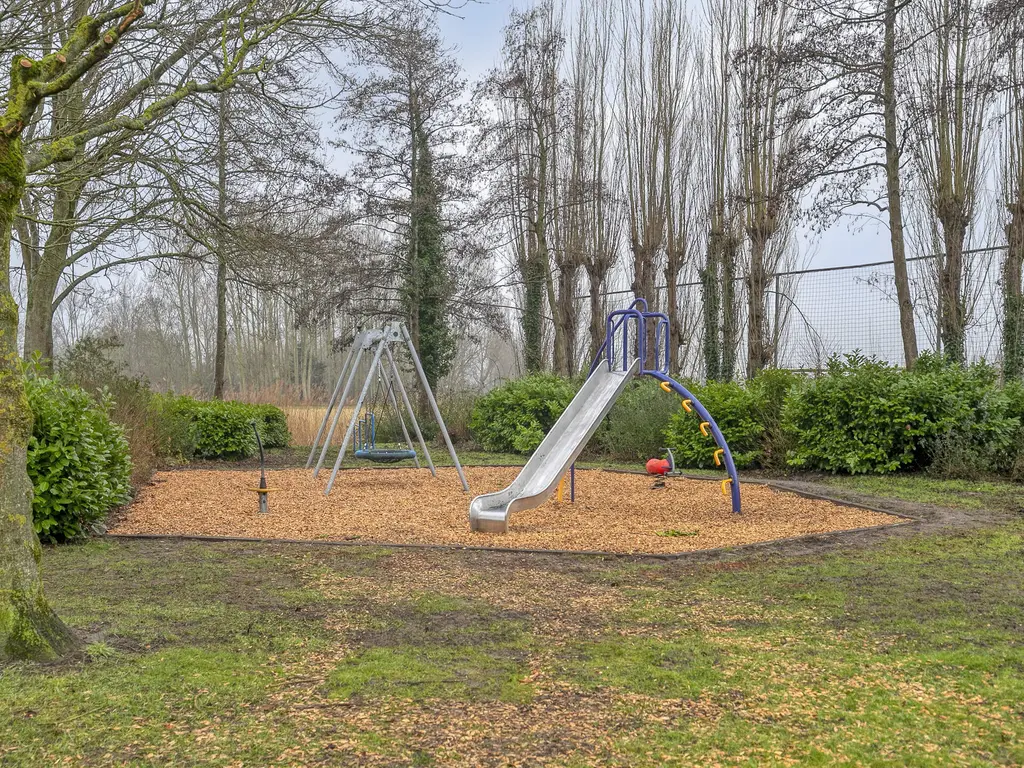 Griendwerker 11, POORTUGAAL