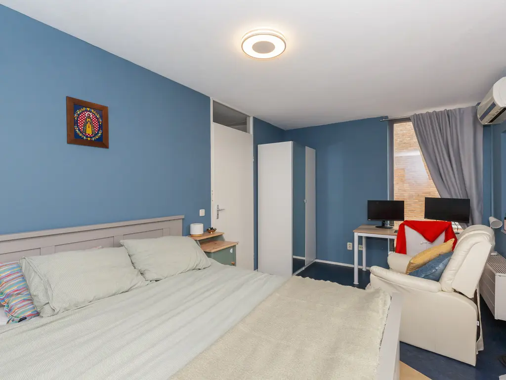 Zus Braunstraat 22, ROTTERDAM