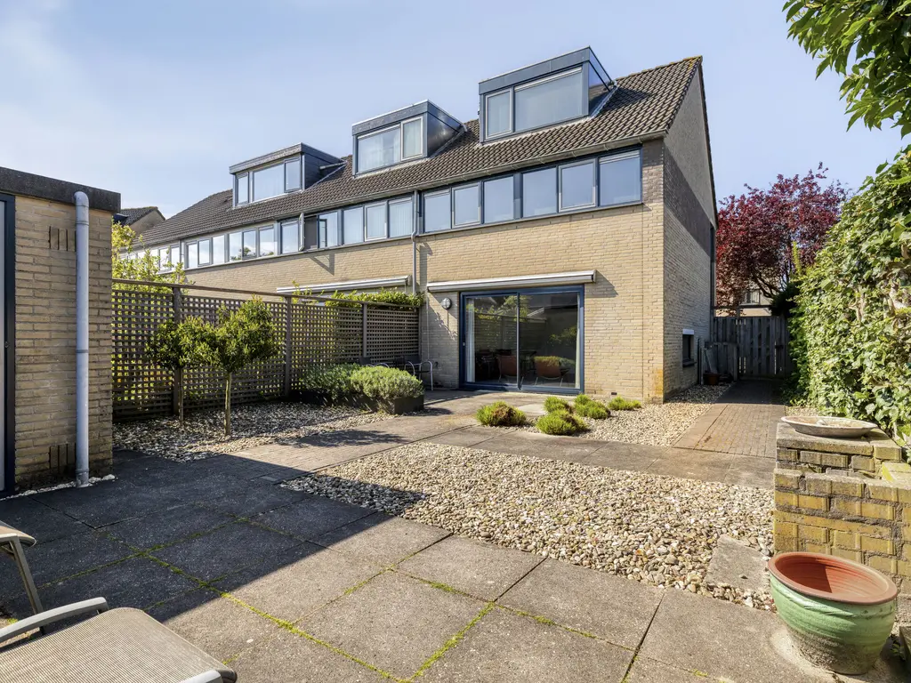 Rietdekker 1, POORTUGAAL