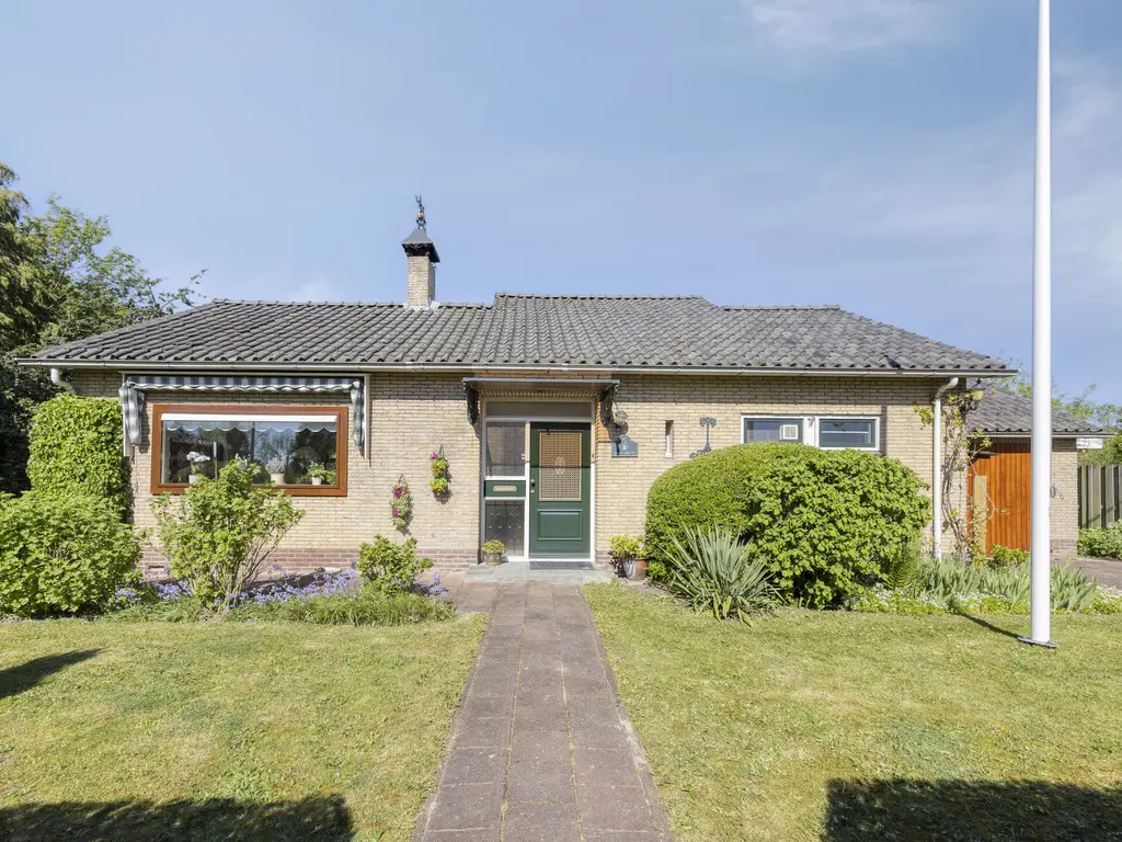 Molendijk 37, RHOON