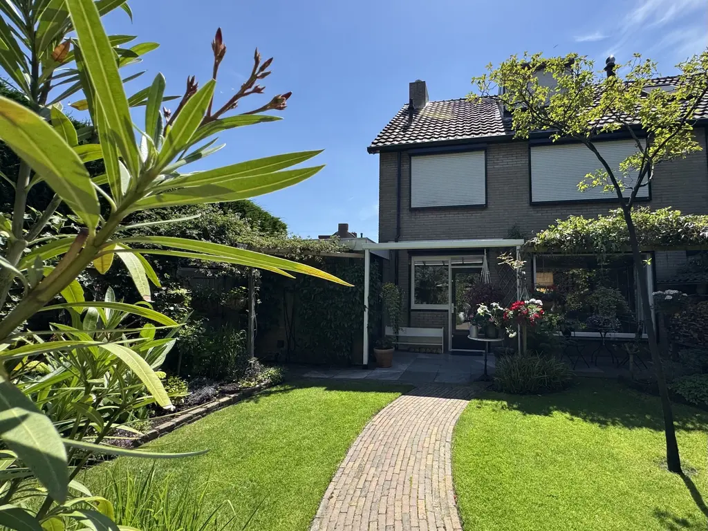 Waalstraat 99, POORTUGAAL