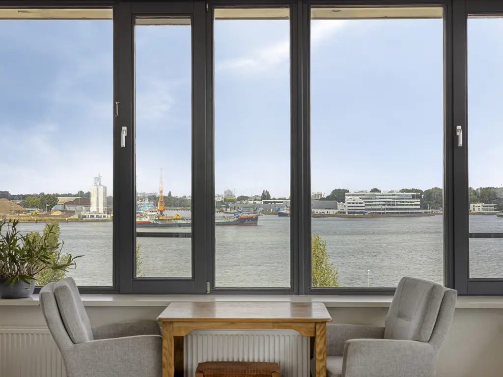 Uiterdijk 225, PERNIS ROTTERDAM