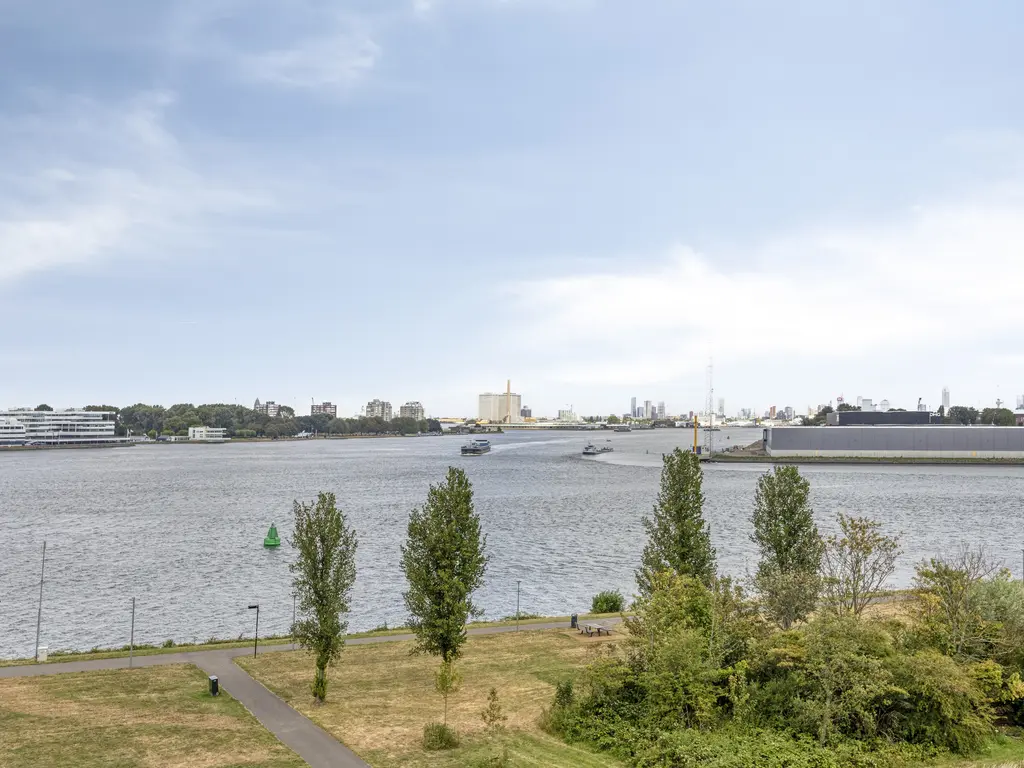 Uiterdijk 225, PERNIS ROTTERDAM