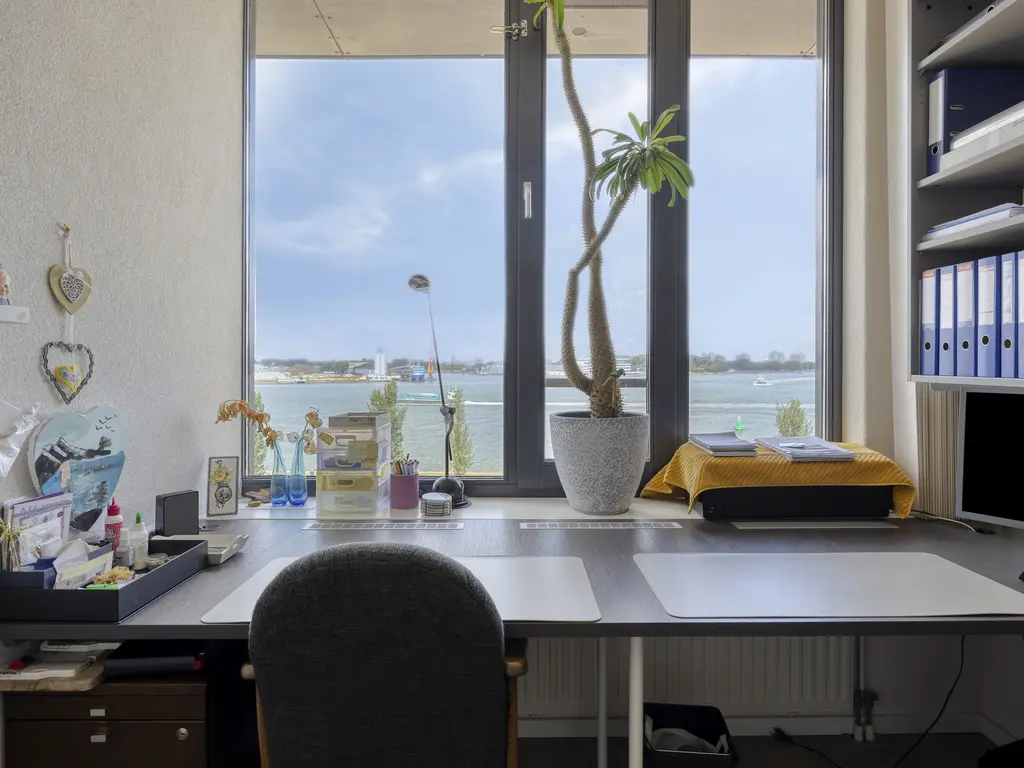 Uiterdijk 225, PERNIS ROTTERDAM