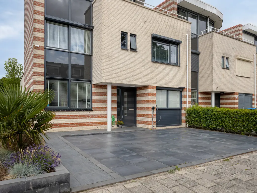 Brucknerstraat 31, Barendrecht