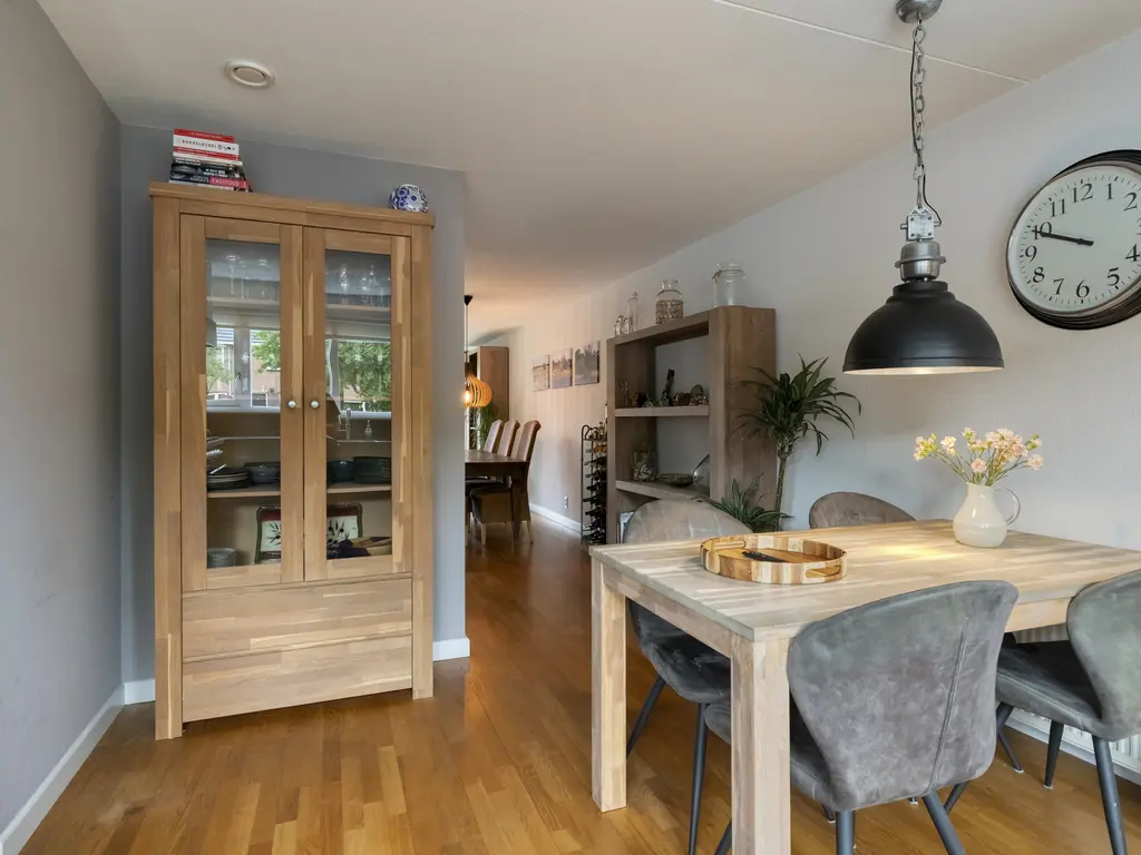 Amberhof 27, RHOON