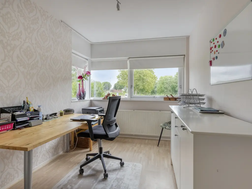 Amberhof 27, RHOON