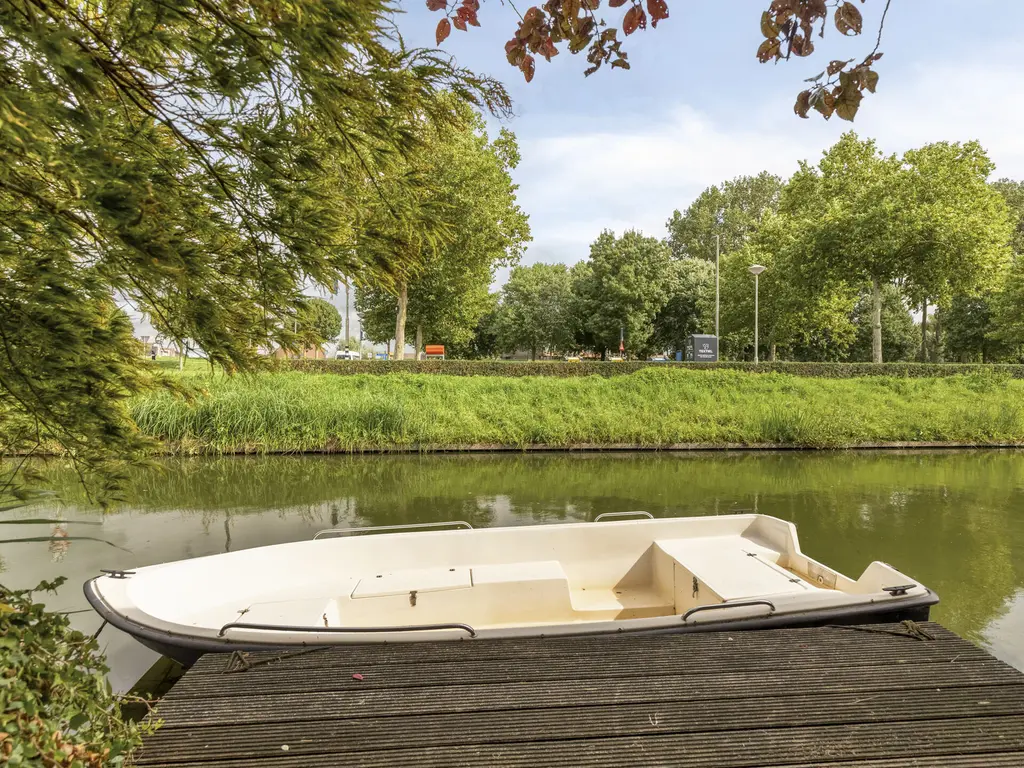 Amberhof 27, RHOON