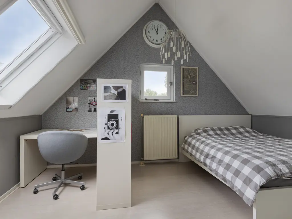 Amberhof 27, RHOON