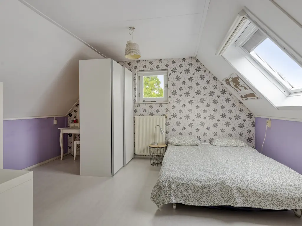 Amberhof 27, RHOON