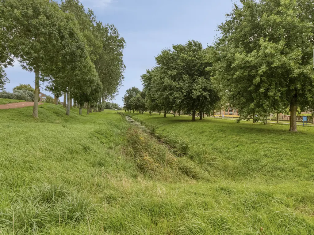 Amberhof 27, RHOON