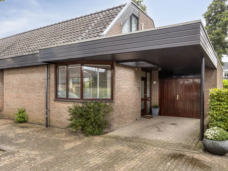 van Beethovenlaan 10, RHOON