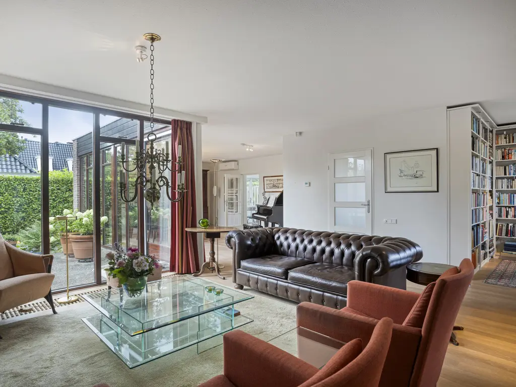 van Beethovenlaan 10, RHOON