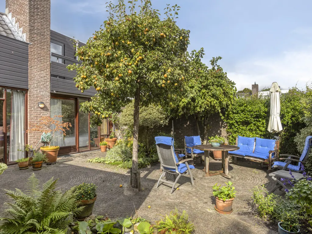 van Beethovenlaan 10, RHOON
