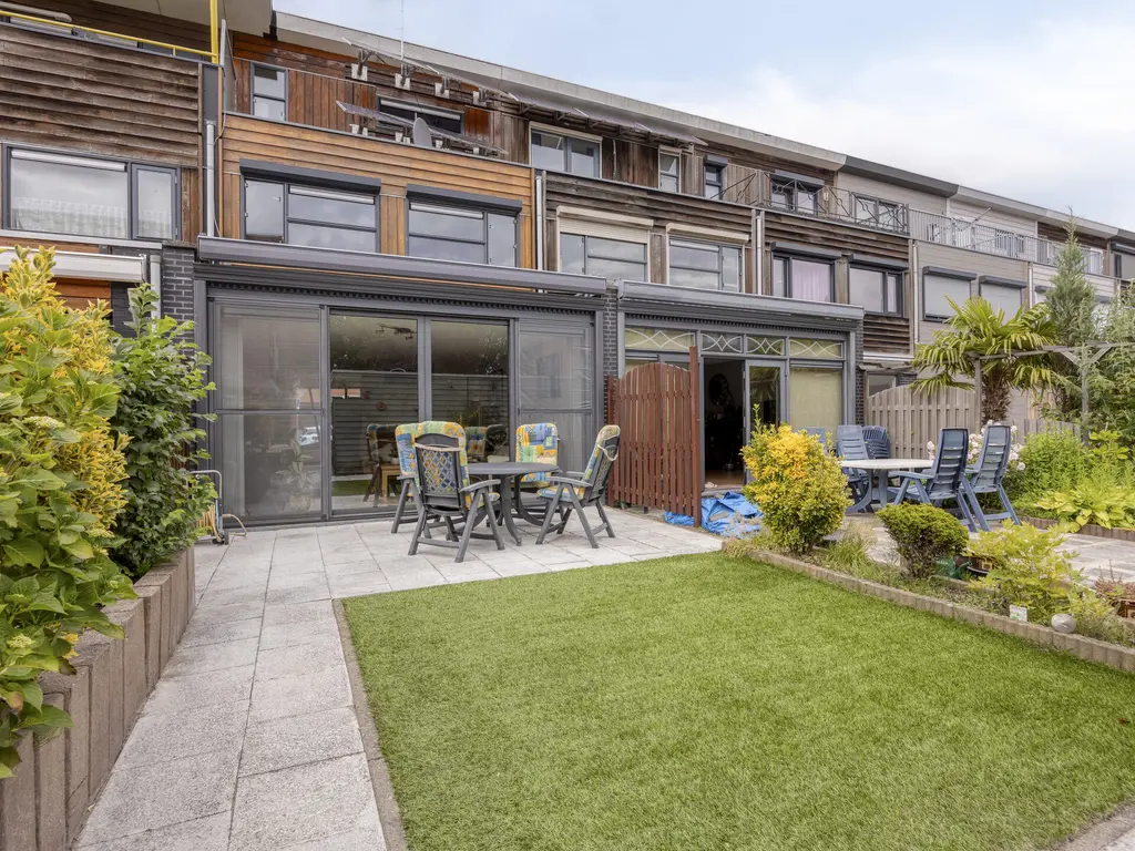 Zuidzijdsedijk 96, Hoogvliet Rotterdam
