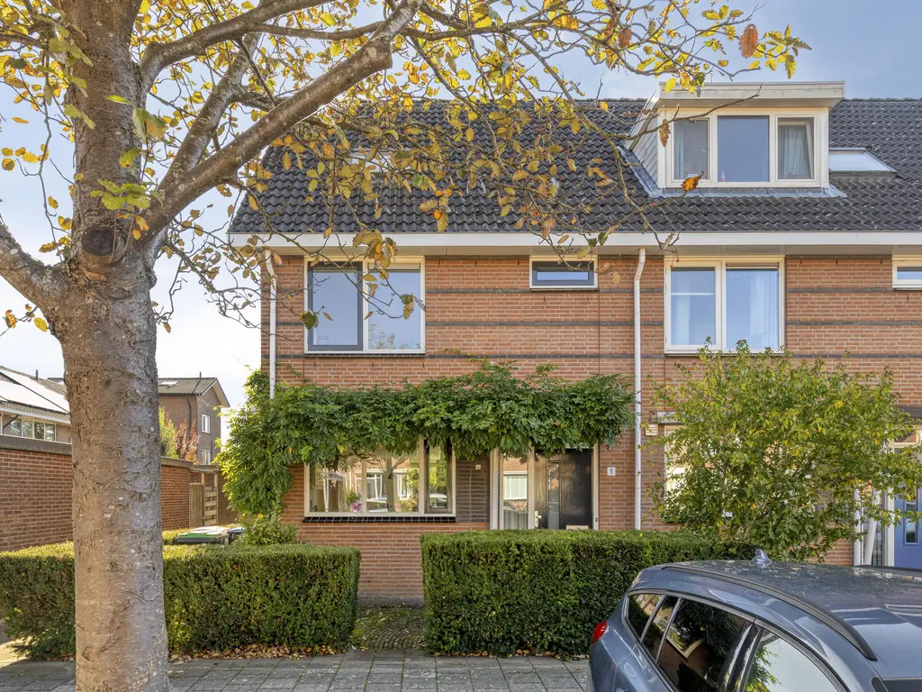 Nicolaas van Puttenstraat 1, POORTUGAAL