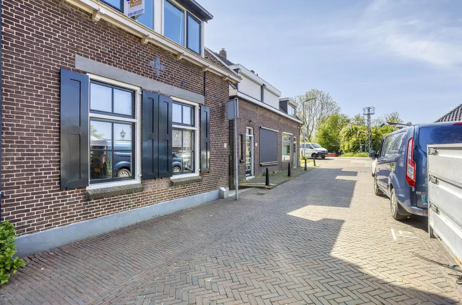 Dorpsstraat 77