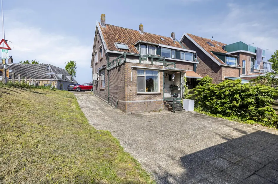 Dorpsstraat 77