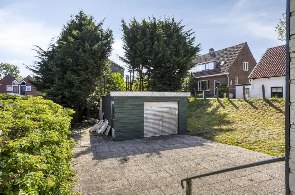 Dorpsstraat 77