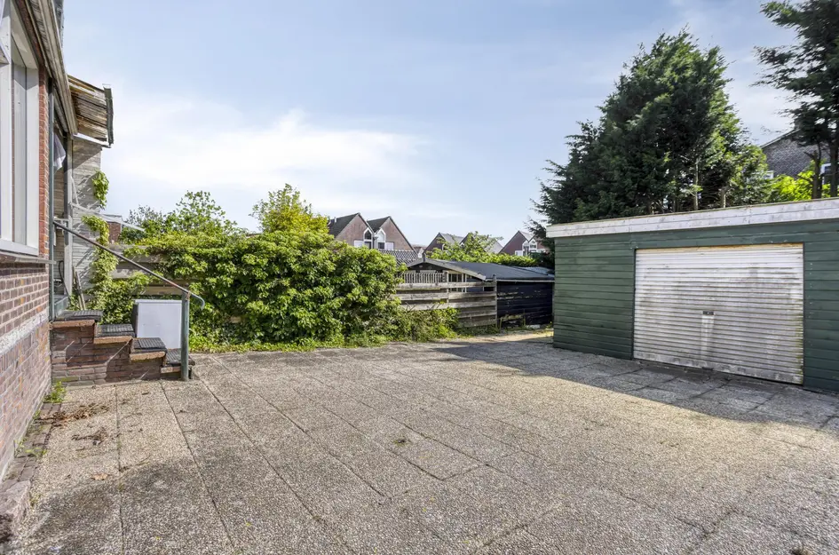 Dorpsstraat 77