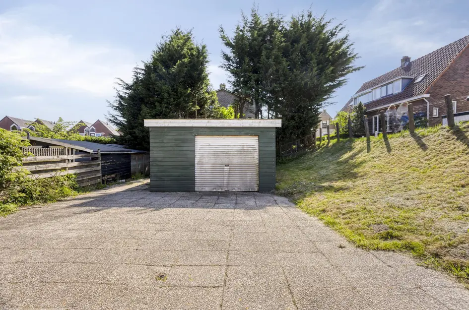 Dorpsstraat 77