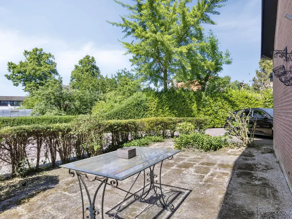 De Esdoorn 41, RHOON