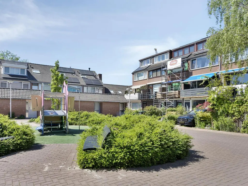 De Esdoorn 41, RHOON