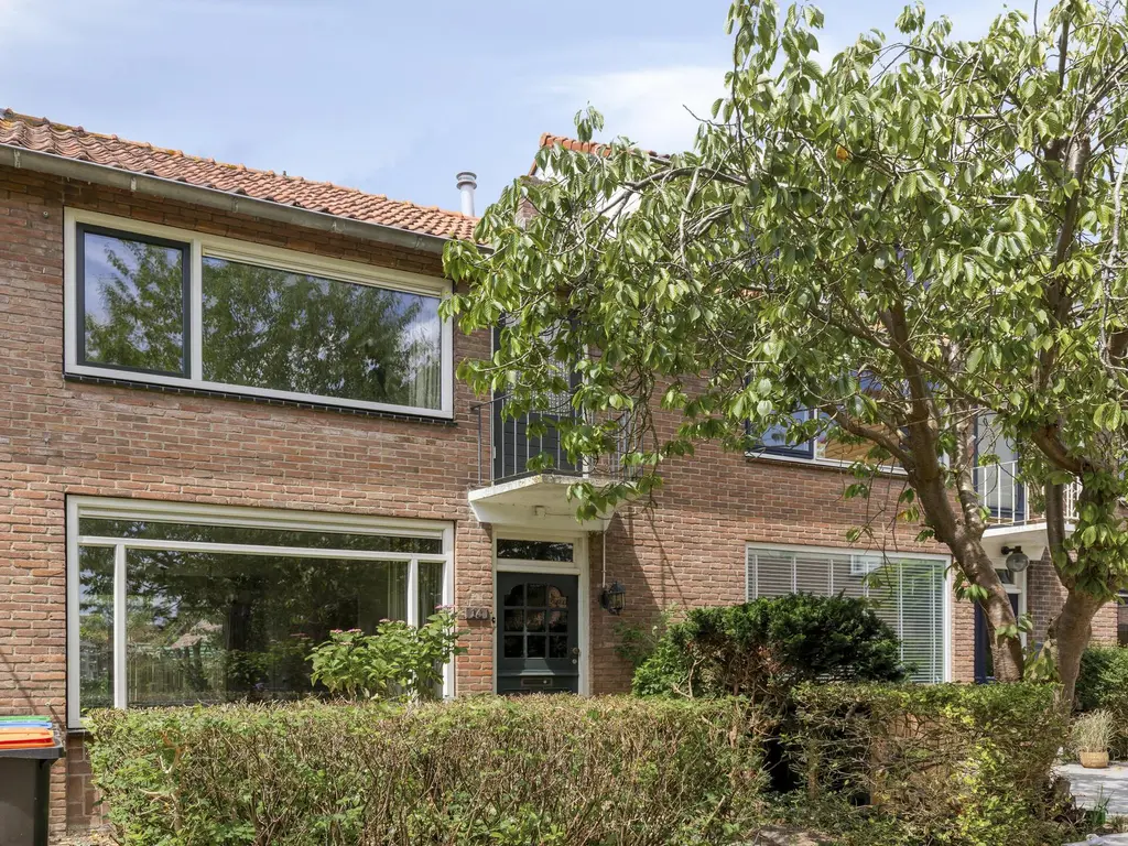 Bernhardstraat 14, RHOON