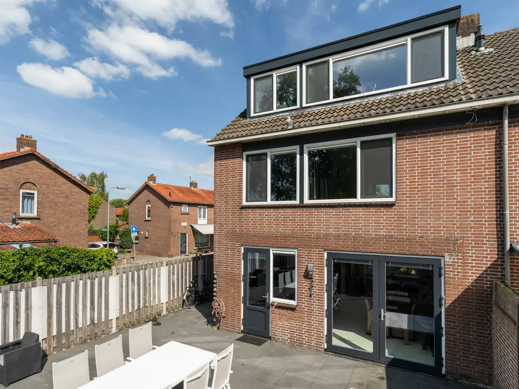 Ouwelandsestraat 55, POORTUGAAL