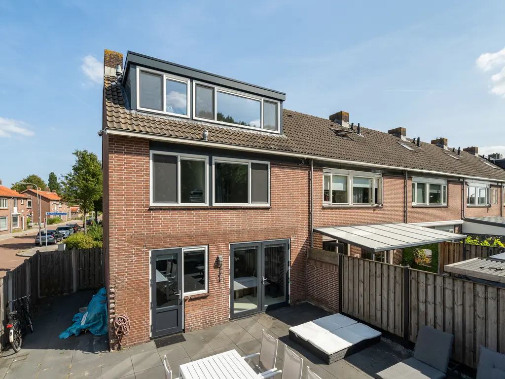 Ouwelandsestraat 55, POORTUGAAL