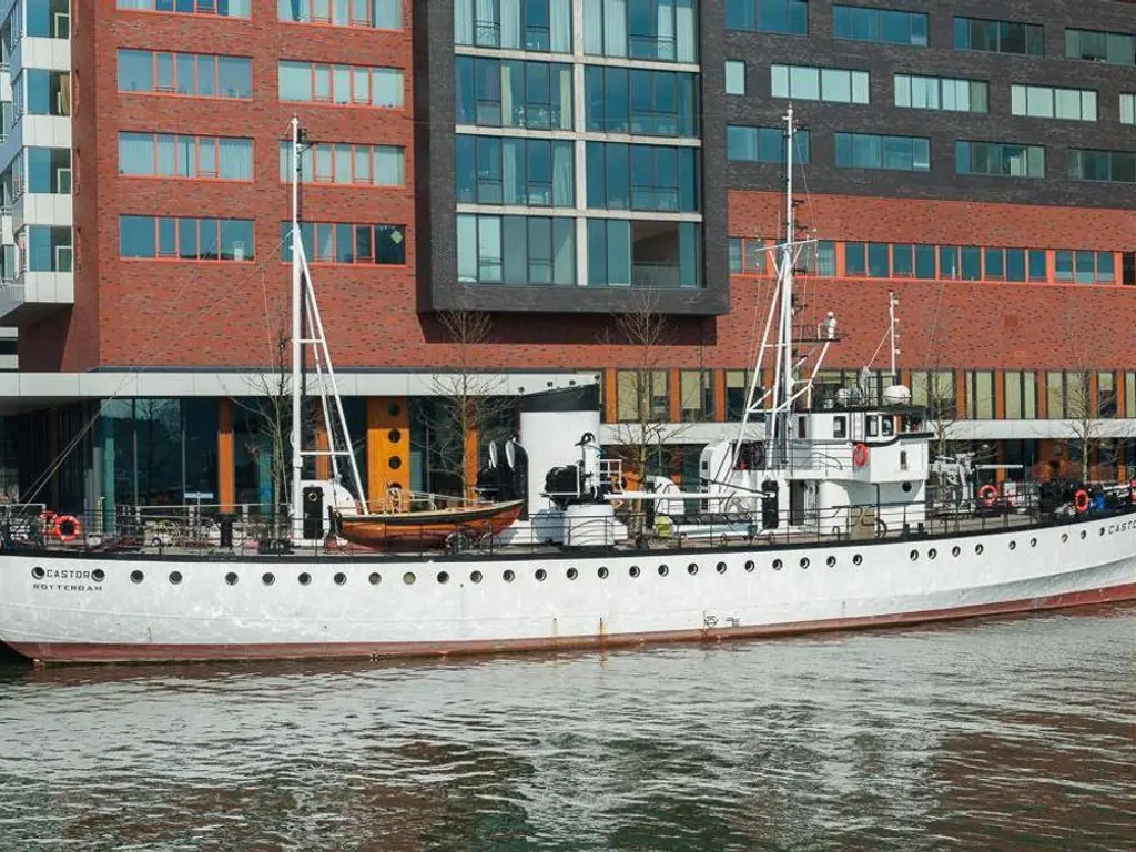 Landverhuizersplein 110, ROTTERDAM