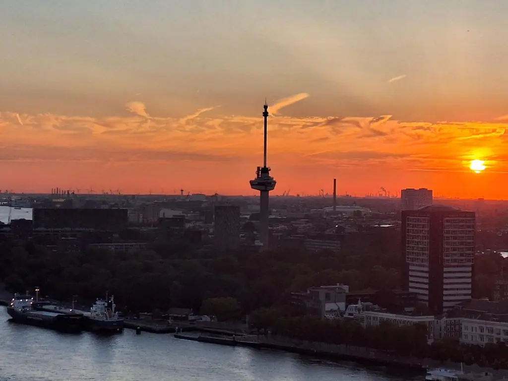 Landverhuizersplein 110, ROTTERDAM