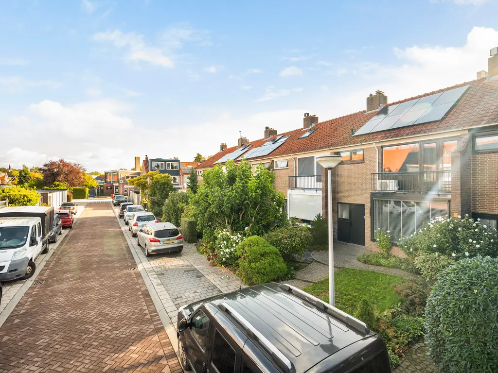Margrietstraat 9, RHOON