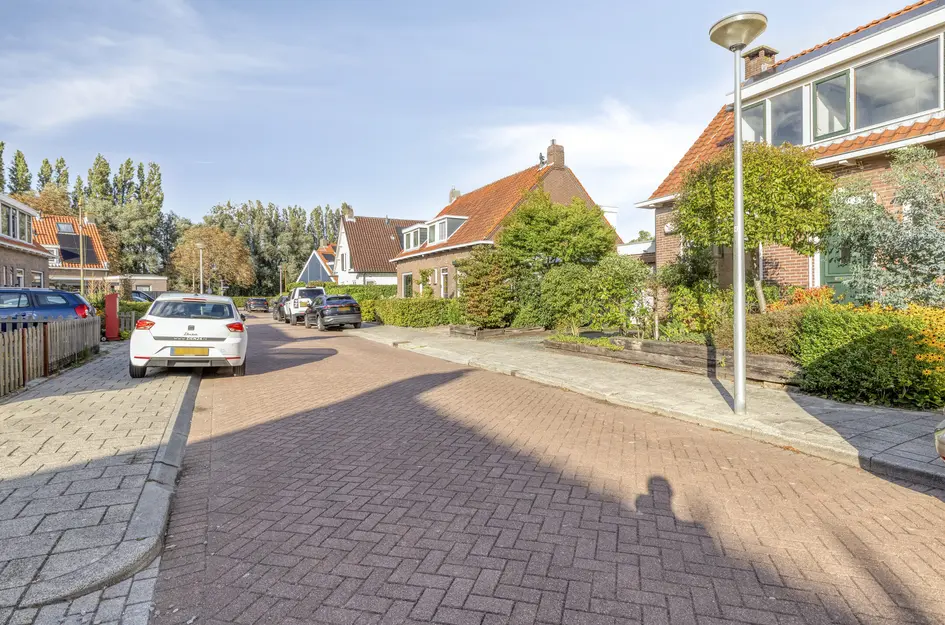 C.A. Dekkerstraat 7