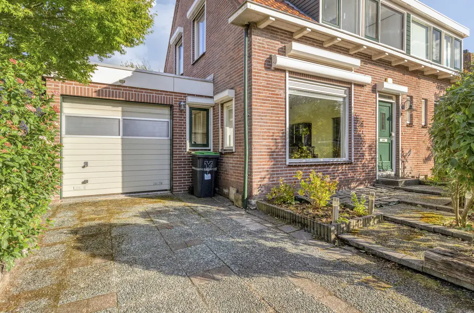C.A. Dekkerstraat 7