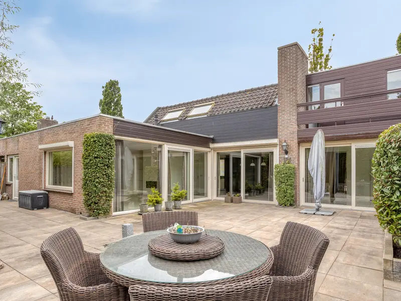 van Beethovenlaan 4, RHOON