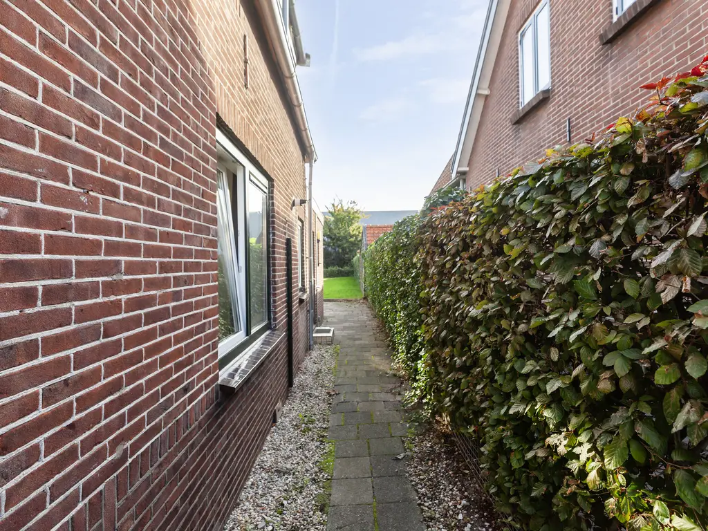 Nieuweweg 39, HARDINXVELD-GIESSENDAM