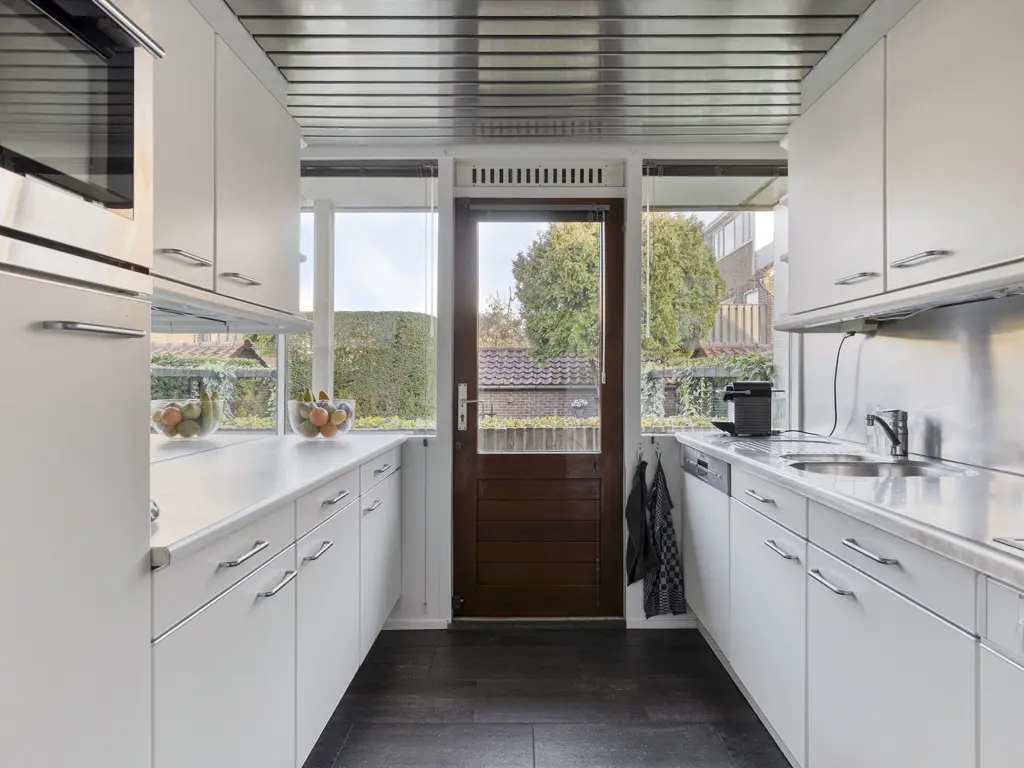 Wilhelminastraat 2, RHOON