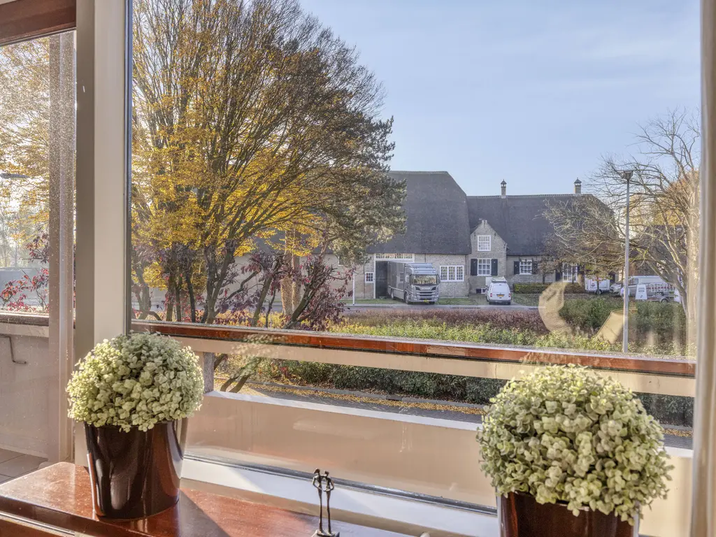 Wilhelminastraat 2, RHOON