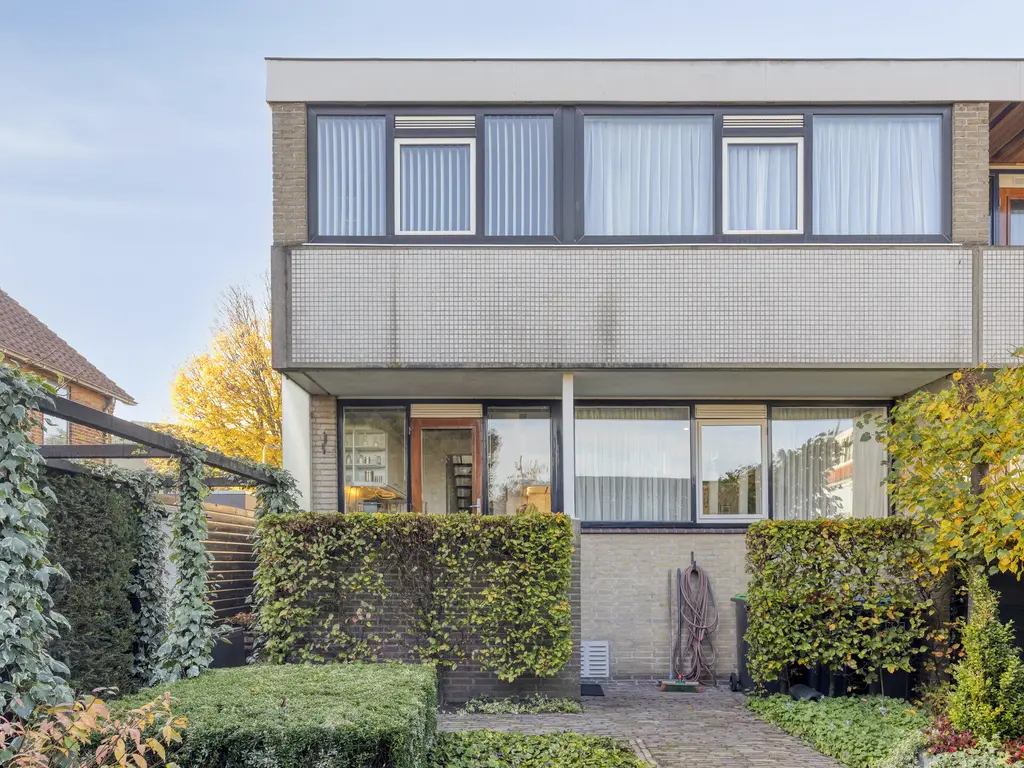 Wilhelminastraat 2, RHOON