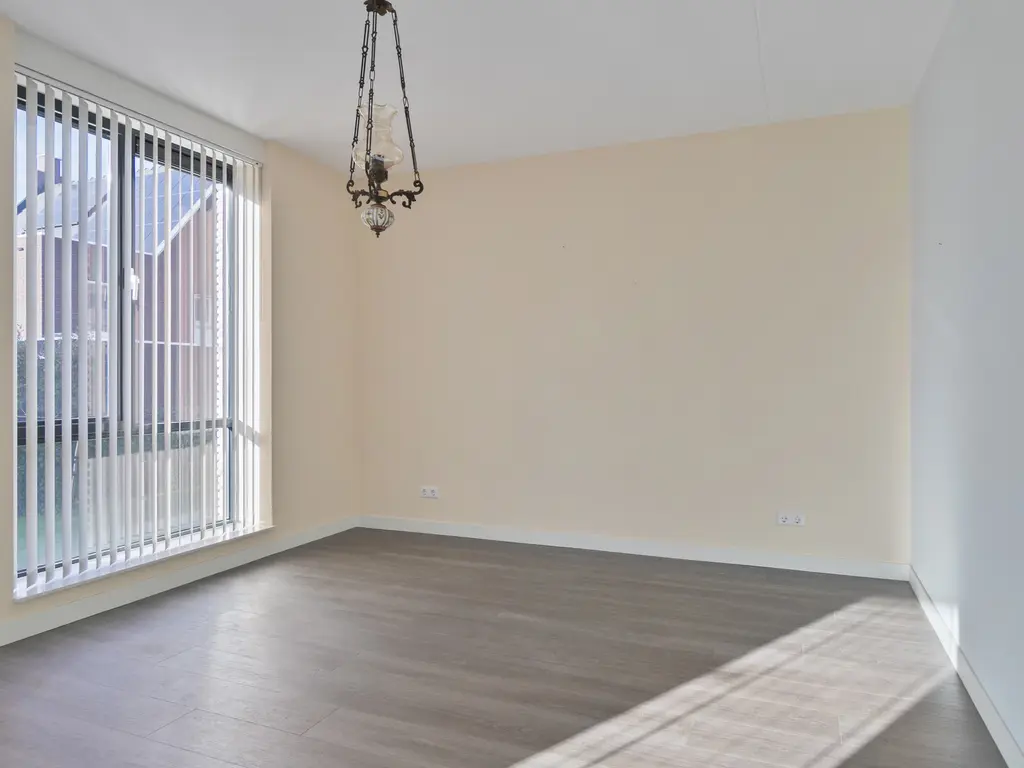 Zeis 6, HENDRIK-IDO-AMBACHT