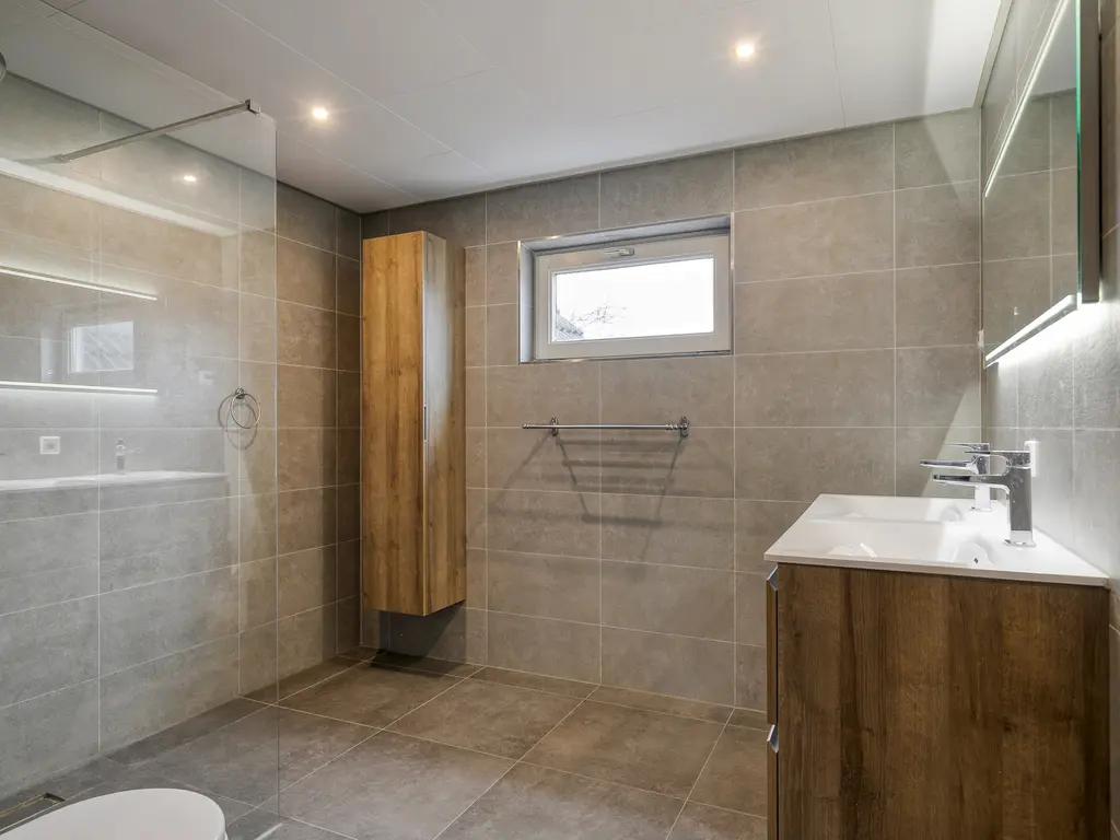 Griendwerker 11, POORTUGAAL