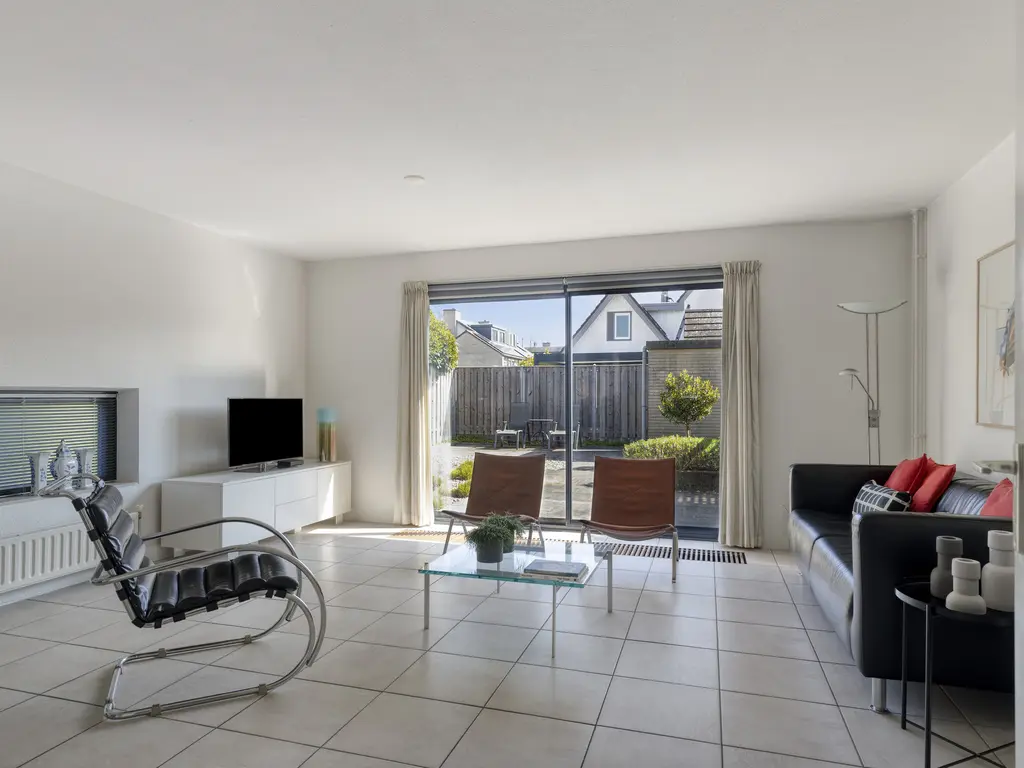 Rietdekker 1, POORTUGAAL