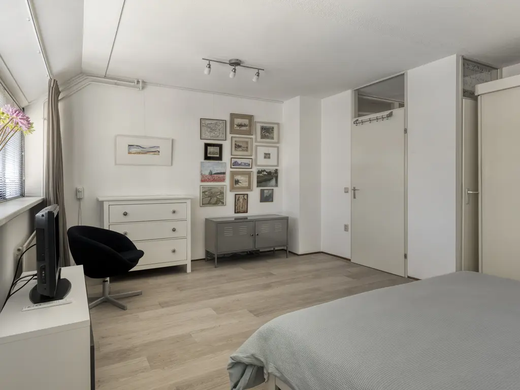 Rietdekker 1, POORTUGAAL