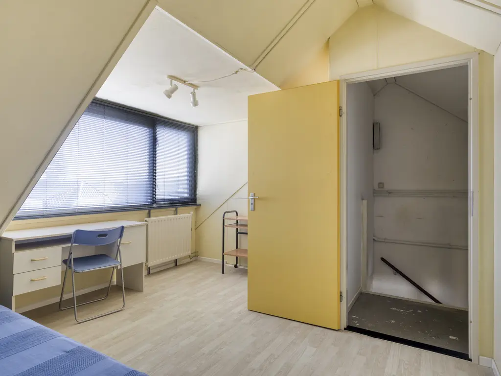 Rietdekker 1, POORTUGAAL