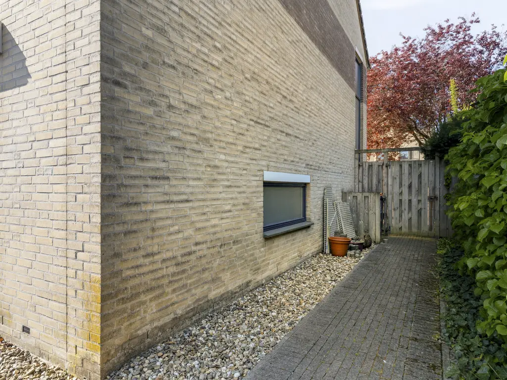 Rietdekker 1, POORTUGAAL