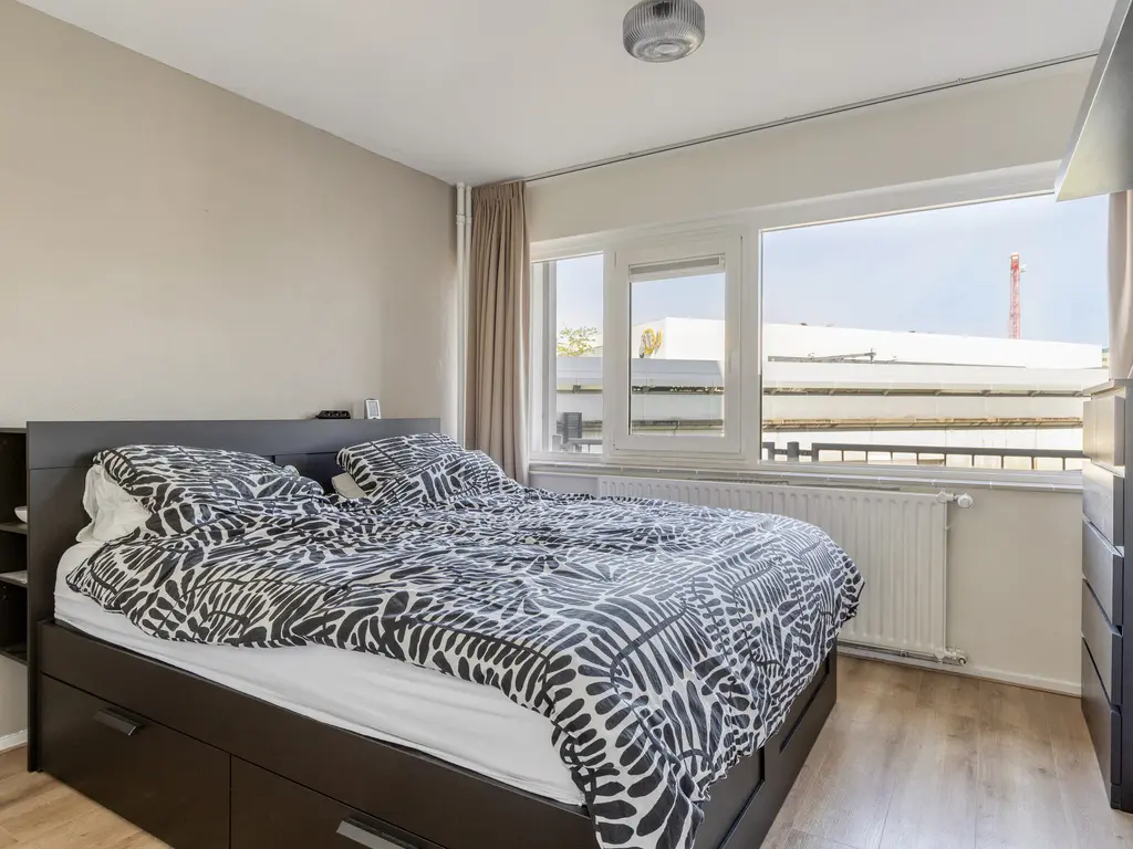 Louis Raemaekersstraat 23, SCHIEDAM