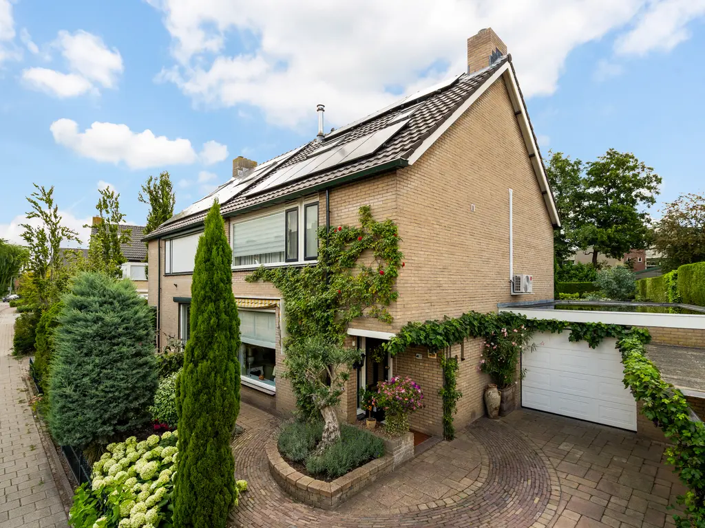 Waalstraat 99, Poortugaal