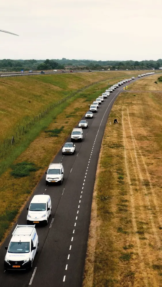 Luchtfoto alle auto's in 1 lijn